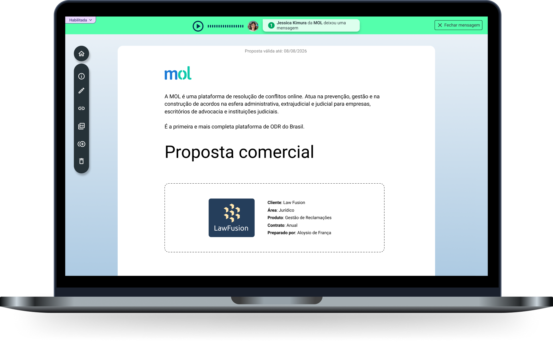 Laptop mostrando uma proposta comercial criada no Hub MOL